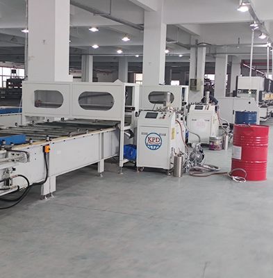 Máquina de pulverização de resina epoxi 2k para painel de honeycomb Aplicação rápida e precisa