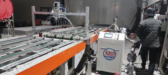 Máquina de pulverização de resina epoxi 2k para painel de honeycomb Aplicação rápida e precisa