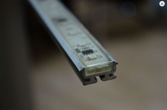 Equipamento de medição e distribuição de compostos de embotelhamento condutores térmicos epoxi