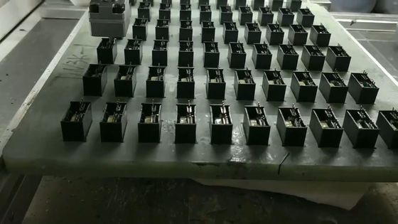 Máquina de distribuição de resina de mistura de 2 componentes para colagem AB e compostos de silicone